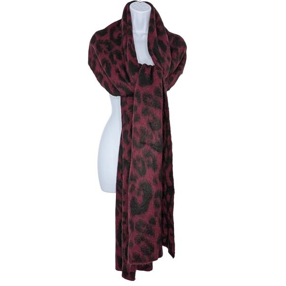 Sweaty Betty Animal Print Wool Scarf In Black and Red NEW - Picture 3 of 10